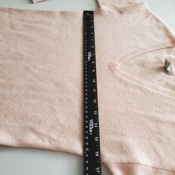 Halogen Nordstrom 100% Cashmere V-Neck Sweater Pink Blush XS Soft Cozy Luxury - Picture 4 of 8